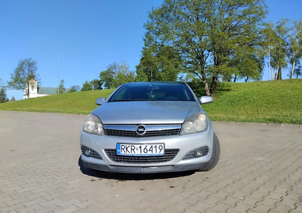 Opel Astra cena 10900 przebieg: 243000, rok produkcji 2009 z Ustrzyki Dolne małe 254